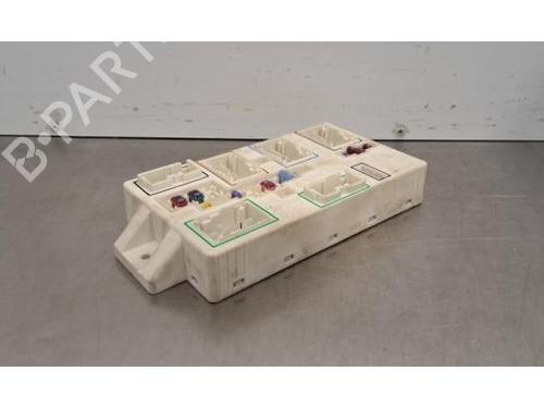Fuse box PEUGEOT 3008 III (KA_, KB_, KC_) e-210 (KCZKZX) | BP32150388E1 