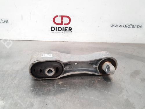 Used Engine mount BMW 5 (F10) 518 d (150 hp) 10893439
