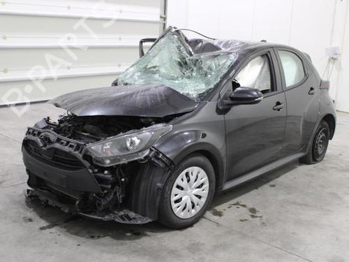 Brugte TOYOTA YARIS (_P21_, _PA1_, _PH1_) 1.5 Hybrid (MXPH10, MXPH11) (116 hp) 4249159