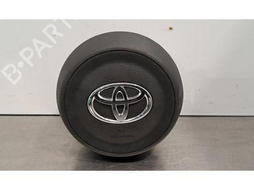 Used Driver airbag TOYOTA YARIS (_P21_, _PA1_, _PH1_) 1.5 Hybrid (MXPH10, MXPH11) (116 hp) 31324127