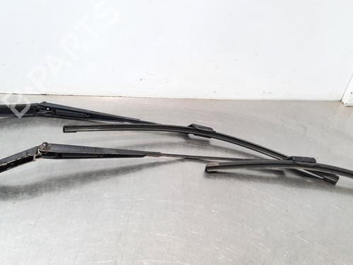 Vindrute viskerarm VW POLO VI (AW1, BZ1, AE1) 1.6 TDI (95 hp) 15035283