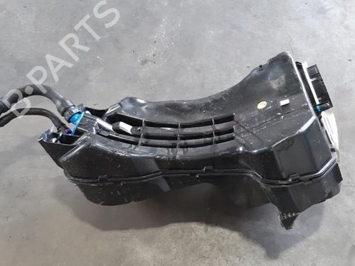 Used AdBlue tank VW TOUAREG (CR7, RC8) 3.0 TDI 4motion (231 hp) 17565460