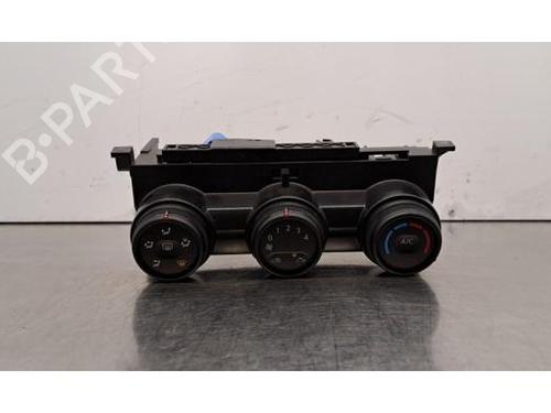 Commande Chauffage DACIA DUSTER (HM_) 1.5 dCi 115 4x4 (HMAD) (116 hp) 30381747