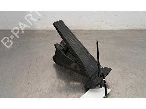 Used Pedal BMW X5 (G05, F95) xDrive 45 e Plug-in-Hybrid (394 hp) 23638024