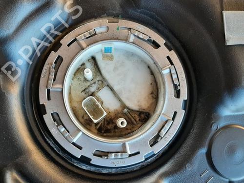 Used Fuel pump BMW X1 (F48) sDrive 18 d (150 hp) 11728357