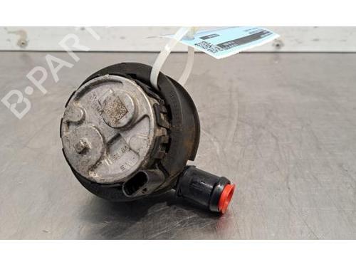 Used Auxiliary water pump Auxiliary water pump VW GOLF VIII Variant (CG5, DB5) 2.0 TDI (116 hp) 33615106 33615106
