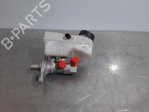 Used Brake master cylinder RENAULT CLIO IV (BH_) 1.2 16V (73 hp) 15788905