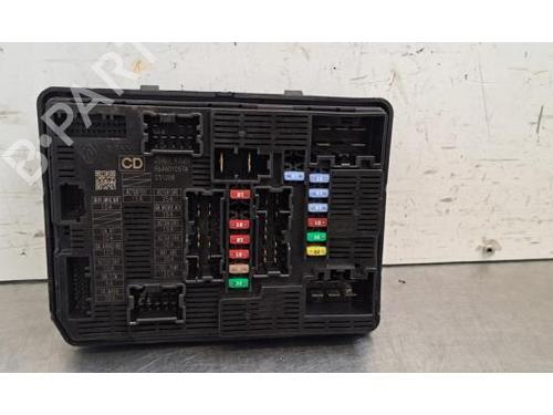 fuse-box-renault-trafic-iii-van-fg_-2014-37511413 main image
