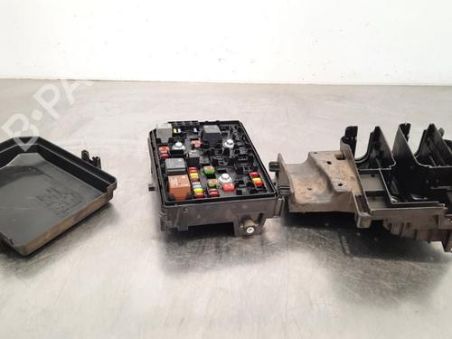 Fuse box OPEL ASTRA K (B16) 1.6 CDTi (68) | BP17564610E1 
