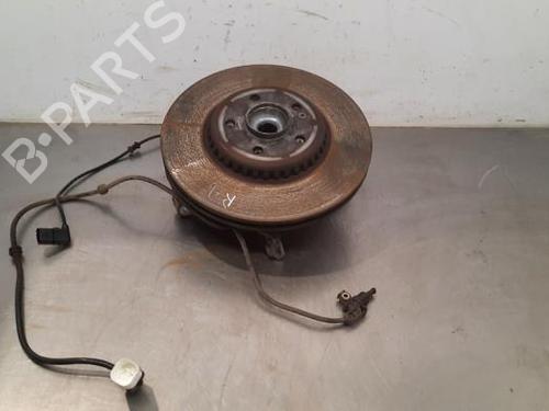 Used Right rear steering knuckle MERCEDES-BENZ C-CLASS (W205) C 250 BlueTEC / d 4-matic (205.009) (204 hp) 23594286