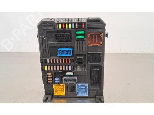 Used Fuse box PEUGEOT PARTNER Box Body/MPV (K9) 1.5 BlueHDi 75 (75 hp) 28613463