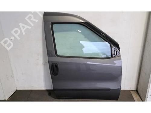 Used Right front door FIAT DOBLO Cargo (263_) 1.3 D Multijet (263WXU1A, 263ZXU1A, 263WYB1A, 263ZYB1A) (95 hp) 23934157