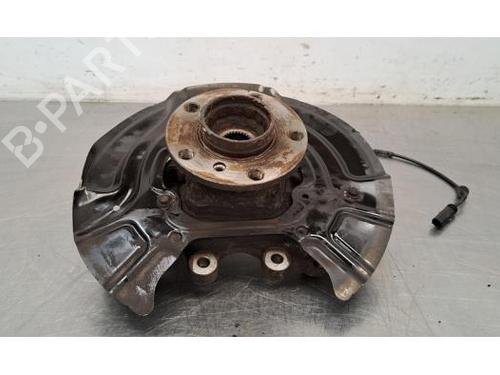 Used Right rear steering knuckle BMW X3 (F25) xDrive 30 d (211 hp) 26014270