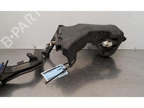 Sprinklertank Sprinklertank MERCEDES-BENZ C-CLASS (W205) C 220 BlueTEC / d (205.002, 205.004) (170 hp) 33927752 33927752