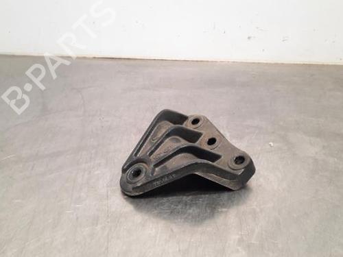 Used Engine mount HYUNDAI TUCSON (TL, TLE) 1.7 CRDi (116 hp) 23579573