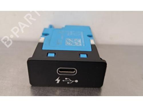 Used Electronic module BMW 1 (F40) 118 i (140 hp) 29962651