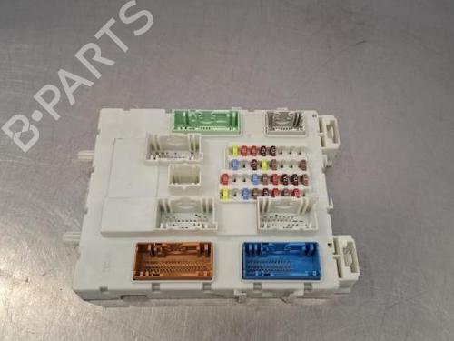 Used Fuse box VOLVO V40 Hatchback (525) D2 (120 hp) 23599685