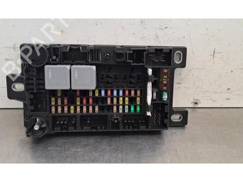 Zekeringkast Zekeringkast LAND ROVER DISCOVERY SPORT (L550) 2.0 D180 MHEV 4x4 (179 hp) 37479447 37479447