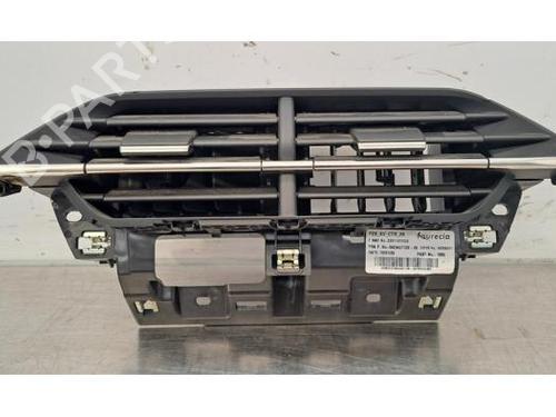 Used Air vent PEUGEOT 2008 II (UD_, US_, UY_, UJ_, UR_, UC_) e-2008 (UKZKXZ) (136 hp) 28966643