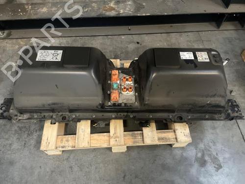 Used Battery PEUGEOT 3008 II SUV (MC_, MR_, MJ_, M4_) Hybrid4 (M45GBU) (299 hp) 32161665