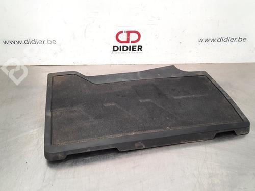 Used Engine cover Engine cover PEUGEOT 308 II (LB_, LP_, LW_, LH_, L3_) 1.2 THP 110 (110 hp) 10897630 10897630