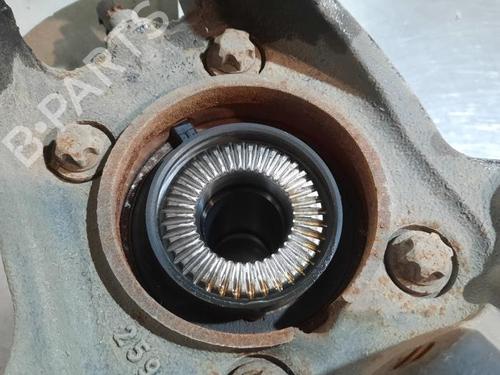 Left front steering knuckle MERCEDES-BENZ SPRINTER 3-t Van (B910) 214 CDI (910.621, 910.623) | BP24157011M25