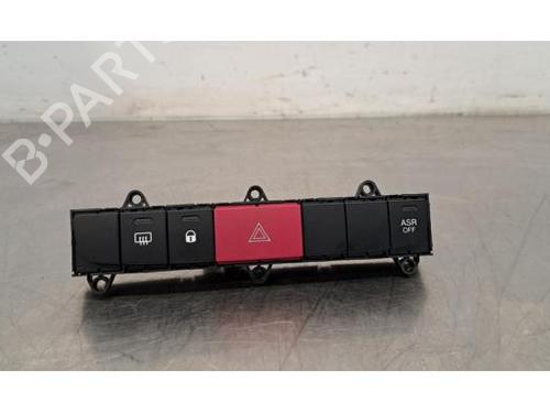 Used Warning switch PEUGEOT BOXER Van 2.2 BlueHDi 140 (140 hp) 23637488