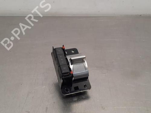 Used Gear lever PEUGEOT 3008 II SUV (MC_, MR_, MJ_, M4_) 1.6 PureTech 180 (M45GFR, M45GFU) (181 hp) 23585370