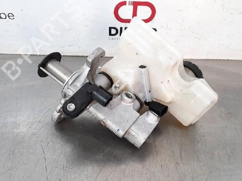 Used Brake master cylinder AUDI Q2 (GAB, GAG) 1.6 TDI (115 hp) 10874062