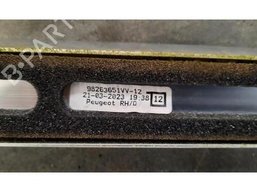 Roof bar PEUGEOT 5008 II (MC_, MJ_, MR_, M4_) 1.2 THP (MRHNYH, MRHNYW, MRHNSJ, MRHNSU, MRHNSM) | BP24832090C65 