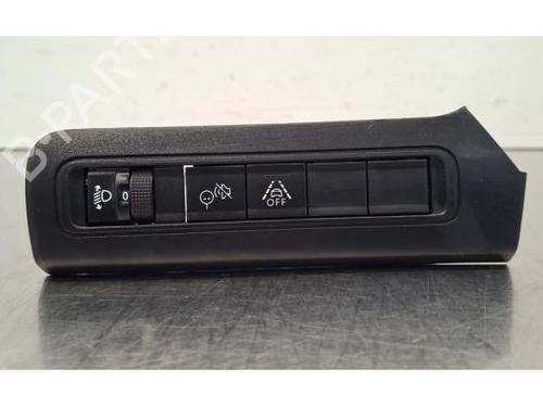 switch-citroen-c3-iv-cc_-cb_-2024-32485800 main image