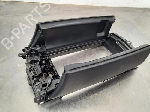Armrest / Center console MERCEDES-BENZ C-CLASS (W205) C 250 BlueTEC / d (205.008, 205.006) | BP20079866I20 