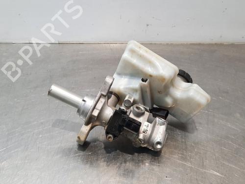 Used Brake master cylinder SKODA OCTAVIA III Combi (5E5, 5E6) 2.0 TDI / TDI RS 4x4 (184 hp) 15029983
