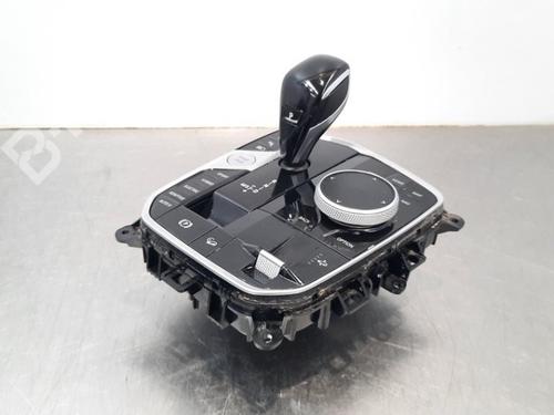 Used Armrest / Center console Armrest / Center console BMW X5 (G05, F95) xDrive 45 e Plug-in-Hybrid (286 hp) 10898915 10898915