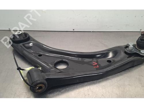 Used Left front suspension arm TOYOTA YARIS (_P21_, _PA1_, _PH1_) 1.5 Hybrid (MXPH10, MXPH11) (116 hp) 31655971