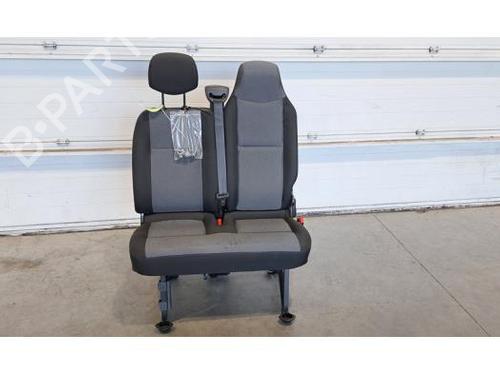 Used Right front seat RENAULT MASTER III Van (FV) 2.3 dCi 150 FWD (FV0F, FV03, FV09) (150 hp) 28081978