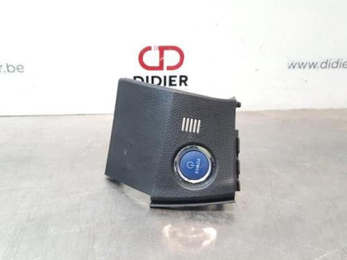 Used Switch TOYOTA AURIS (_E18_) 1.8 Hybrid (ZWE186_, ZWE186R) (136 hp) 17110774
