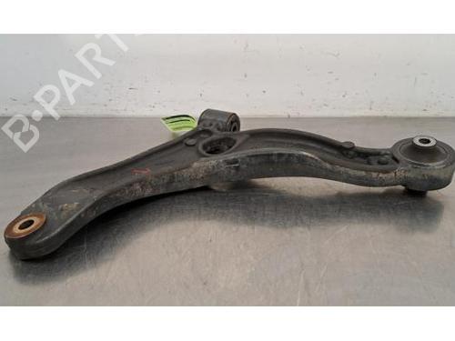 Used Right front suspension arm RENAULT MASTER III Van (FV) 2.3 dCi 150 FWD (FV0F, FV03, FV09) (150 hp) 28081944