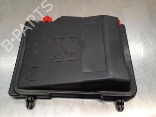 Zekeringkast PEUGEOT 5008 II (MC_, MJ_, MR_, M4_) 1.2 THP (MRHNYH, MRHNYW, MRHNSJ, MRHNSU, MRHNSM) (131 hp) 23619206