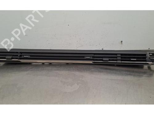 Used Air vent Air vent PEUGEOT 308 III (FB_, FH_, FP_, F3_, FM_) Hybrid 180 (F3DGXT, F3DGMH) (181 hp) 35772691 35772691