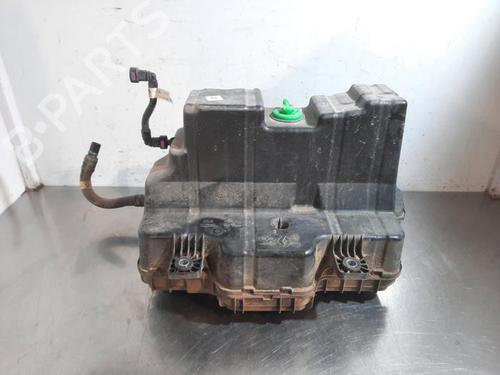 Used AdBlue tank VW GOLF VIII (CD1, DA1) 2.0 TDI GTD (200 hp) 24418899