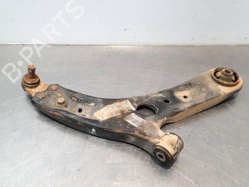 Used Right front suspension arm KIA CEE'D (JD) 1.4 CVVT (100 hp) 15031275
