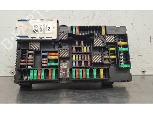 Used Fuse box Fuse box 39642143 39642143