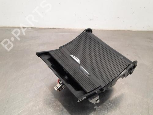 Koppholder/Gjenstandsholder BMW X1 (F48) xDrive 20 d (190 hp) 20150597