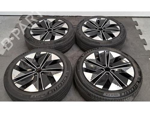 wheel-set-renault-megane-e-tech-suv-2021-40240533 main image