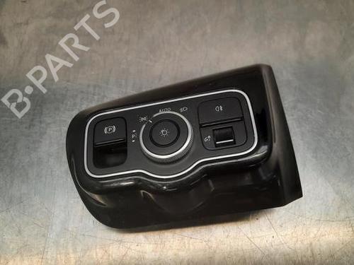 Used Headlight switch MERCEDES-BENZ CLA (C118) CLA 250 e (118.386) (160 hp) 23604540