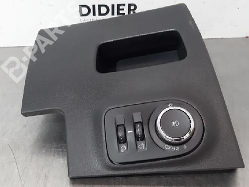 switch-opel-corsa-e-x15-12-08-68-460029937-2014-10873243 main image