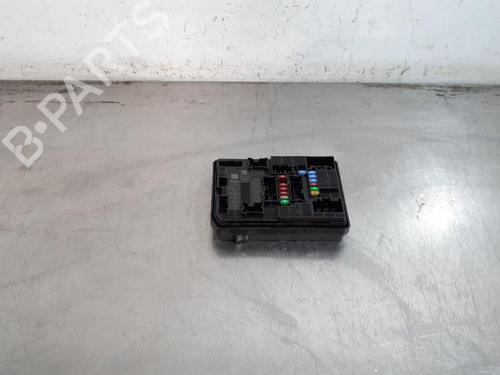 Caja reles / fusibles Caja reles / fusibles 38606896 38606896