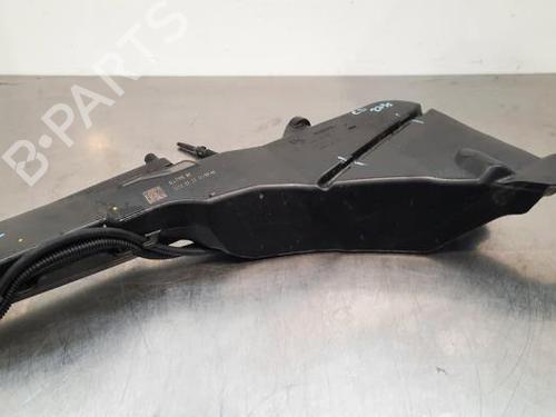 Used Windscreen washer tank PEUGEOT 308 III (FB_, FH_, FP_, F3_, FM_) PureTech 130 (FPHNSL, FPHNST) (131 hp) 23596939