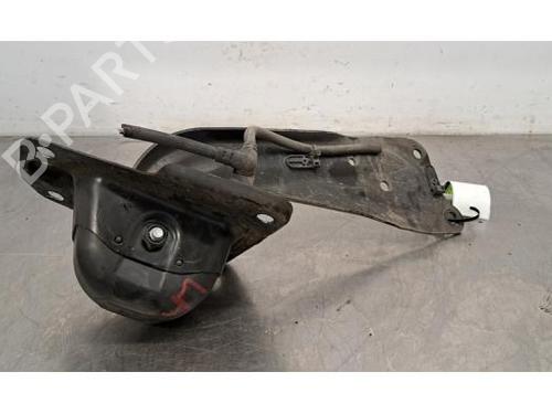 Venstre bagtil bærearm VW TOURAN (5T1) 2.0 TDI (150 hp) 23641898